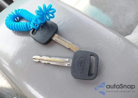 2004 Toyota Corolla Le z USA, uszkodzony, nr VIN 2T1BR32E64C254641